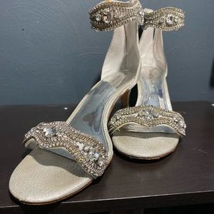 Antonio Melani short heels